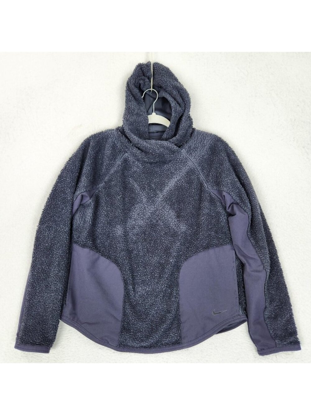 Nike Sweater Womens Small Purple Therma Sherpa Fleece Hoodie Sweatshirt Pullover